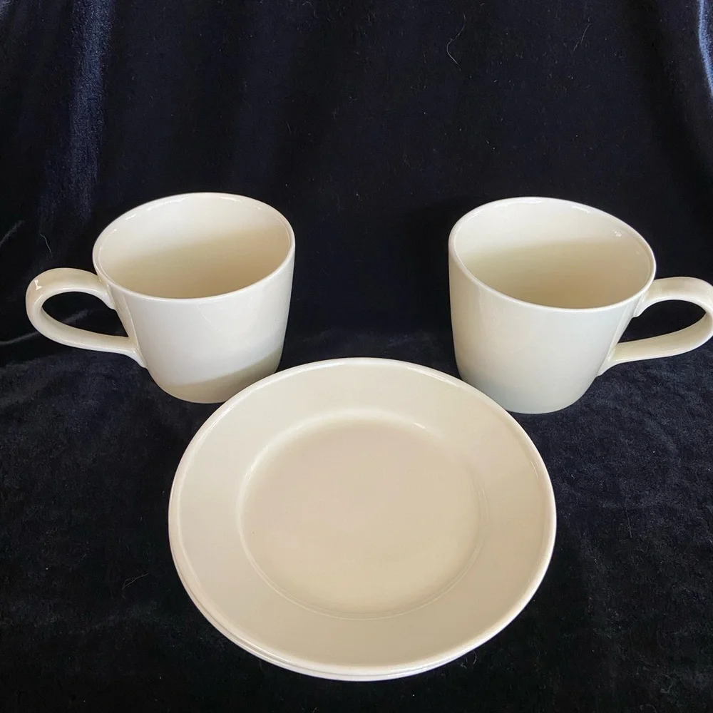 Set of 2 Margo Eva Zeisel by CRATE & BARREL MUGs No Saucers